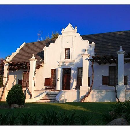 Апартаменти Mooiplaas Wine Estate Стелленбос Екстер'єр фото